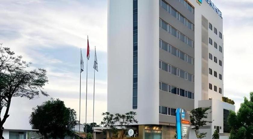 Blue Sky Hotel Petamburan Jacarta Exterior foto