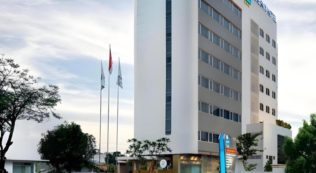 Blue Sky Hotel Petamburan Jacarta Exterior foto